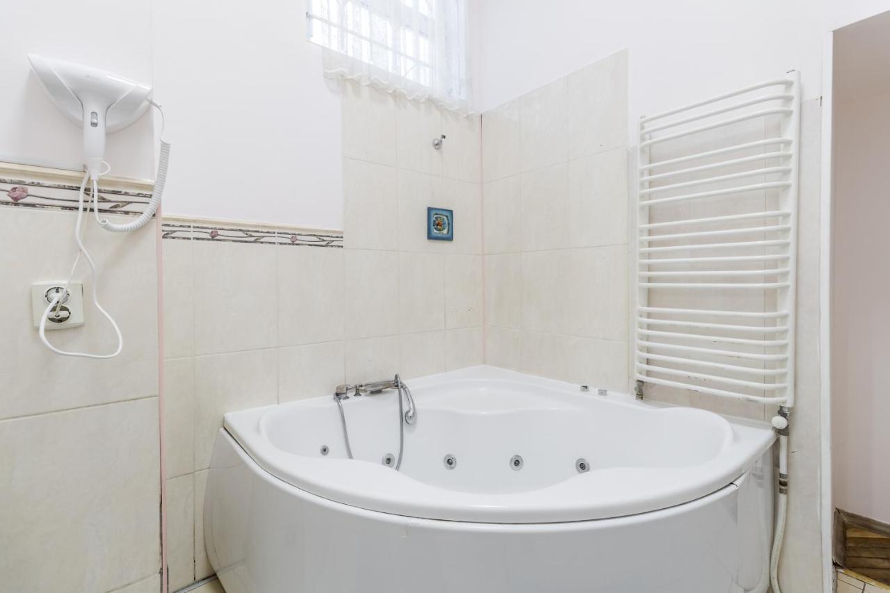 Striltsiv Apartment 리비프 외부 사진